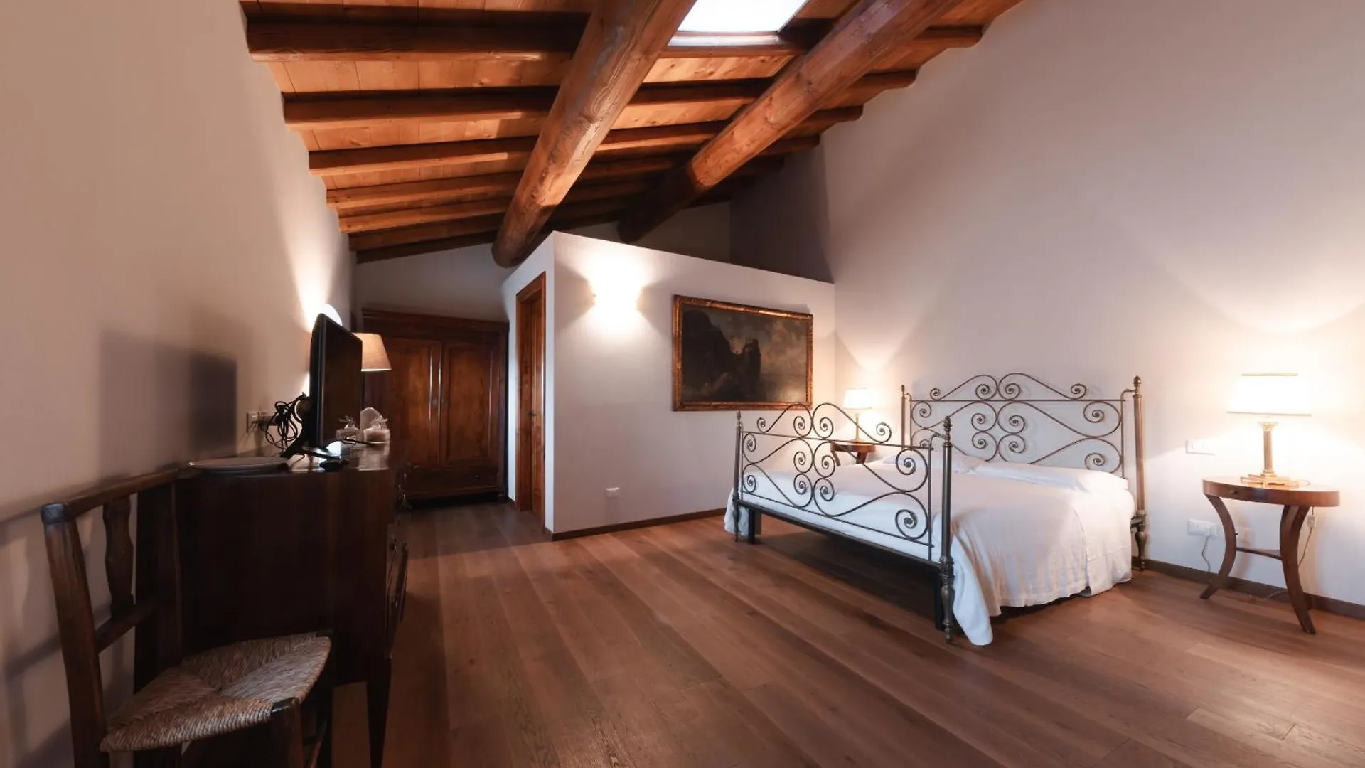 Corte Castello Affi Italia