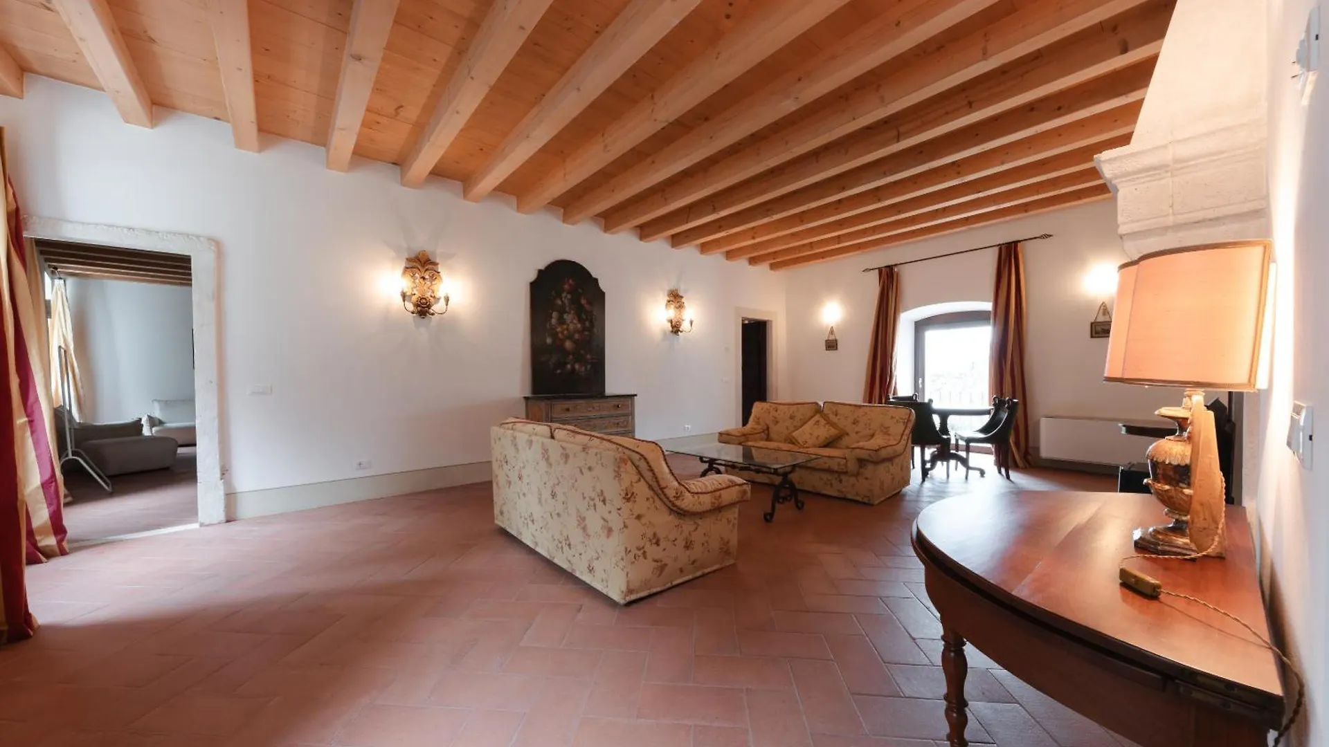 Corte Castello Affi 2*,