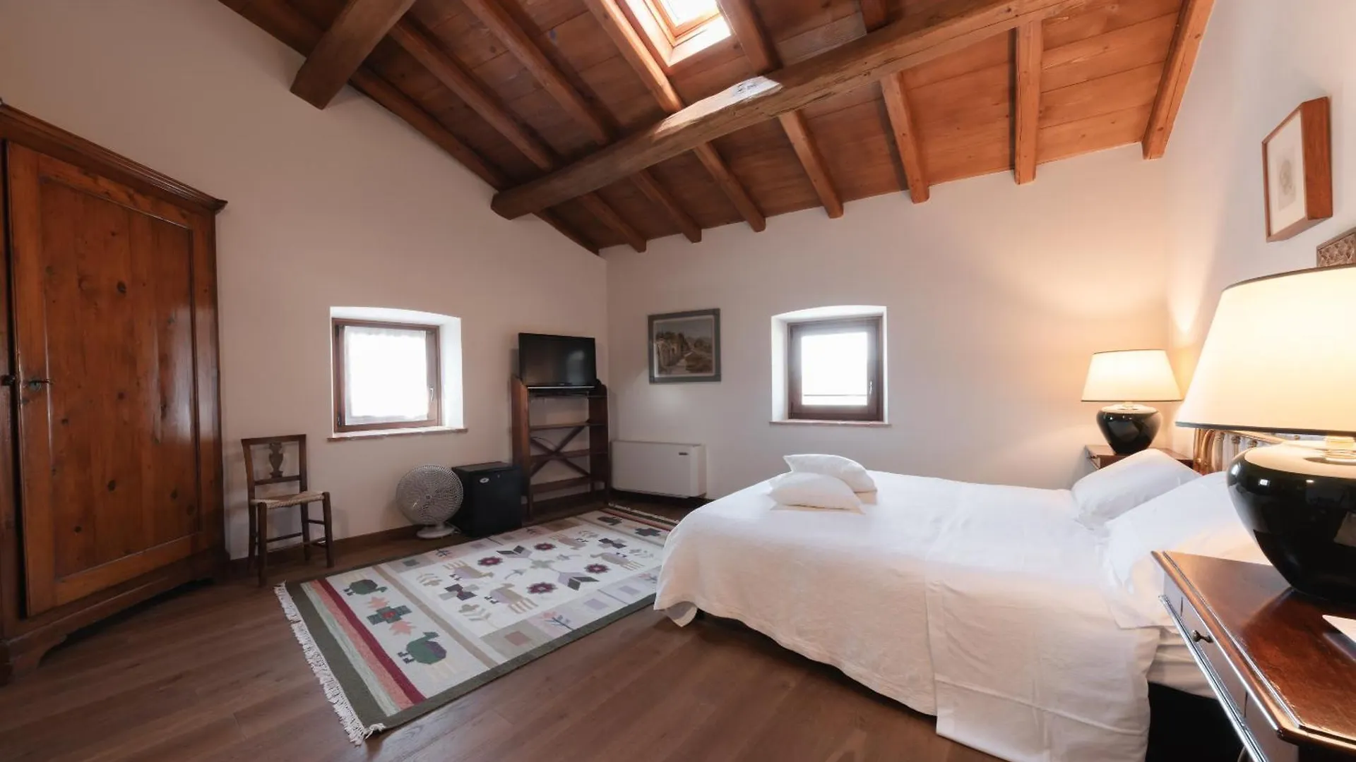 Corte Castello 阿菲